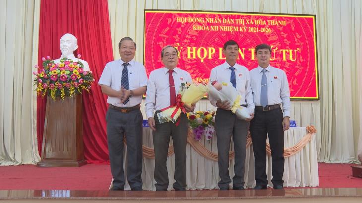 Ông Nguyễn Văn Phong được bầu làm Chủ tịch HĐND thị xã Hòa Thành
